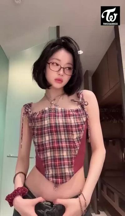 Asa - shows boobs
