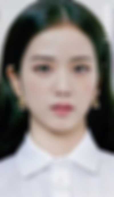 Jisoo - facial