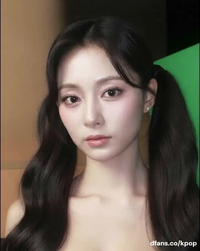 Tzuyu - sucking deep