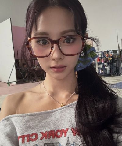 Tzuyu - cum on tits