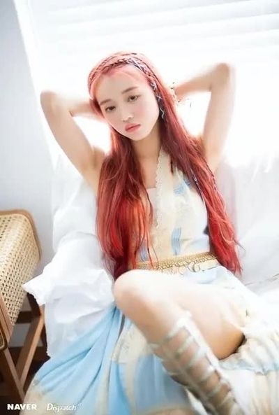 YooA - naked