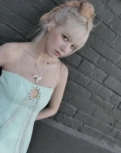 Lily - massive facial