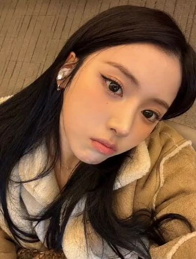 Jiwoo - cum on face