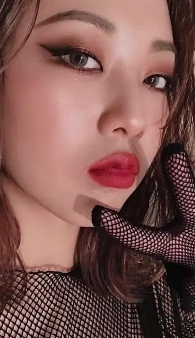 Seungyeon - facial