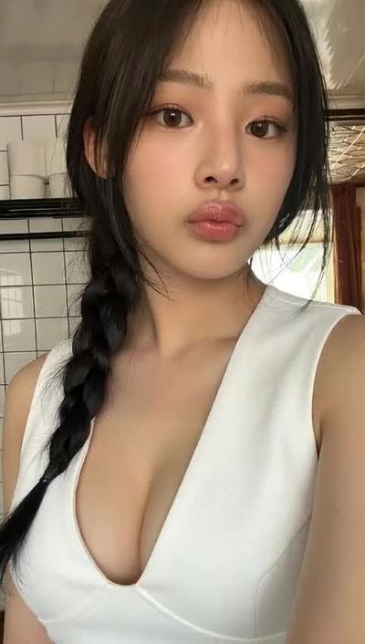 Minji - titjob