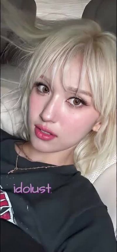Somi - cum on face