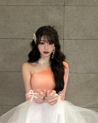 Wonyoung - facial