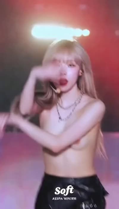 Winter - naked on stage