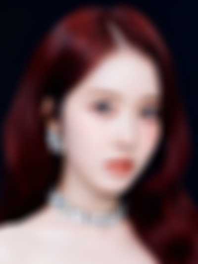 Sieun - shows tits