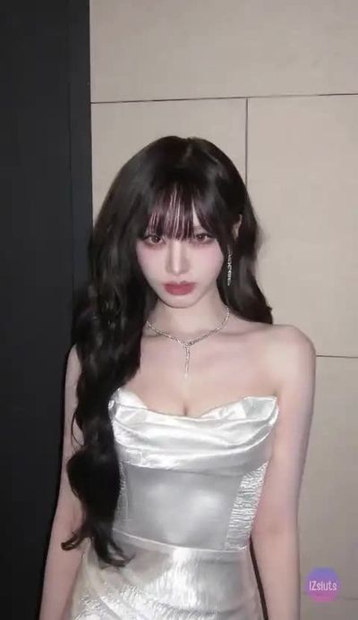 Liz - using dildo