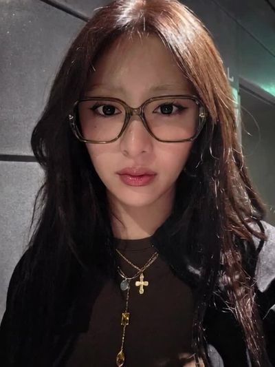 Yunjin - threesome