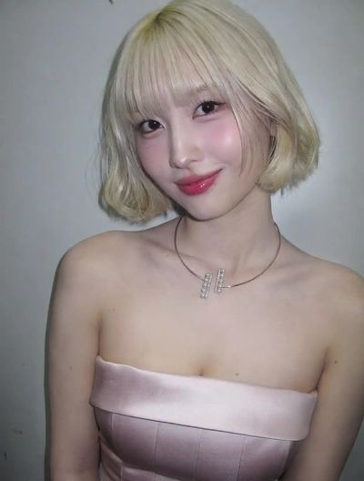 Momo - cum on face