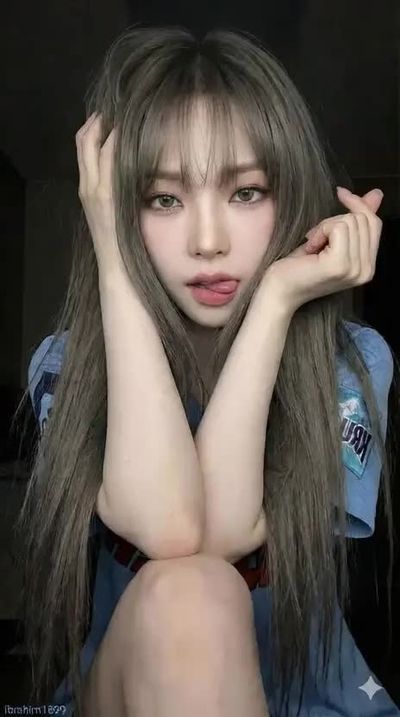 Karina - cum on face