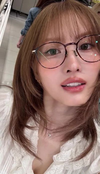 Momo - titsfuck