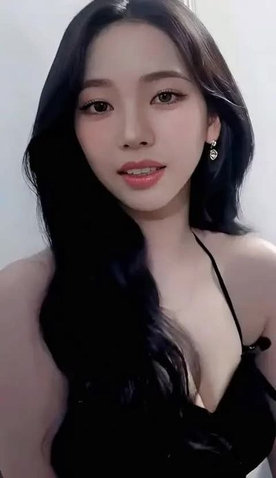 Karina - threesome