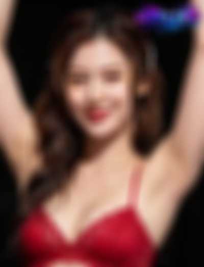 Sana - shows tits