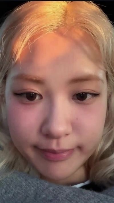 Rose - facial