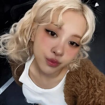 Rose - pov blowjob