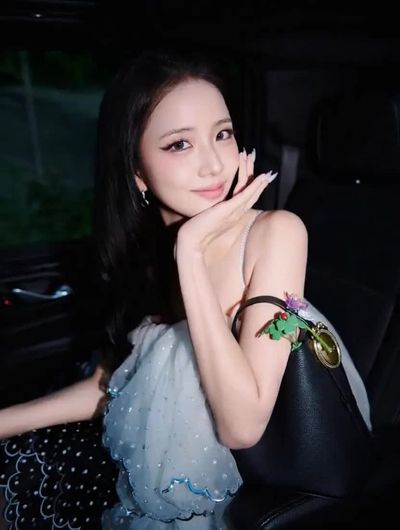 Jisoo - sucking big cock