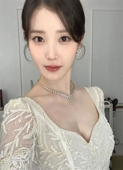 IU - double bj