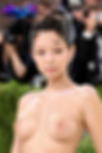 Jennie - shows tits