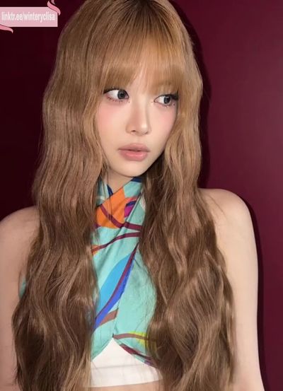 Eunchae - play with pussy