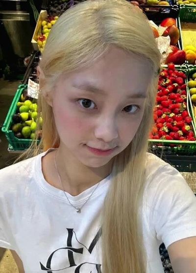 Chuu - pov blowjob