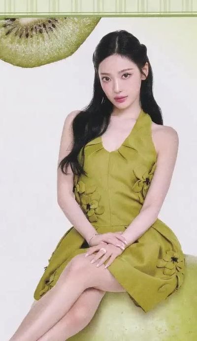 NingNing - shows tits