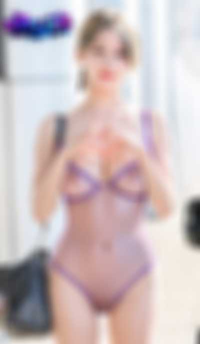 Belle - naked