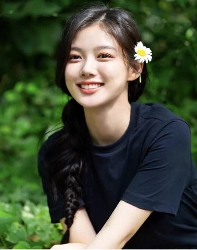 Kim Yoo-jung - blowjob