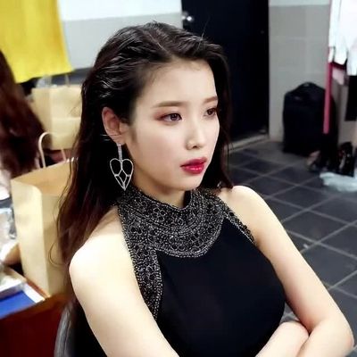 IU - licking tits