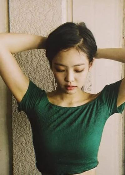 Jennie - cum in mouth