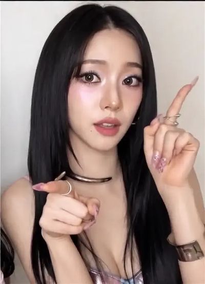 Karina - cum on face