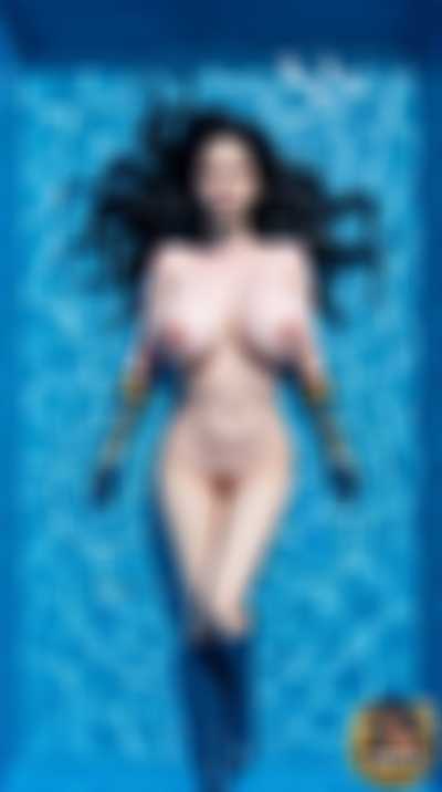 Karina - naked