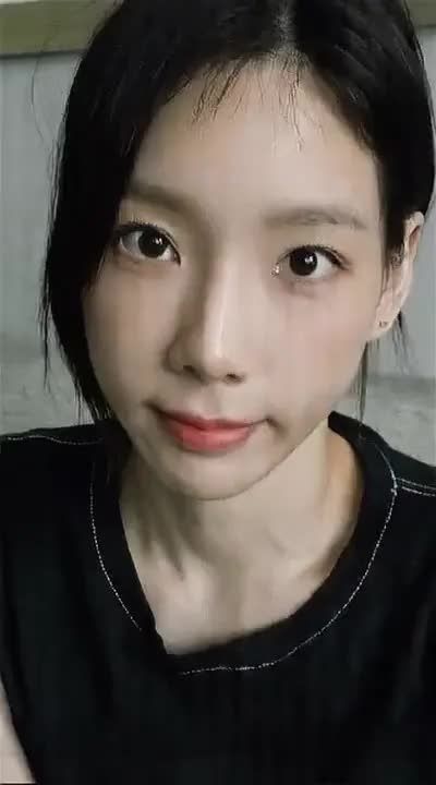 Taeyeon - cum in mouth