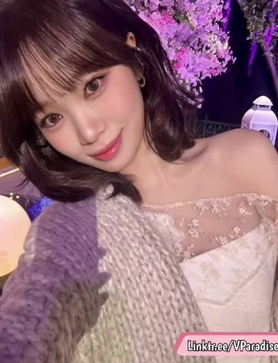 Chaewon - threesome