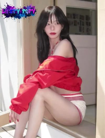 Chaeyoung - naked
