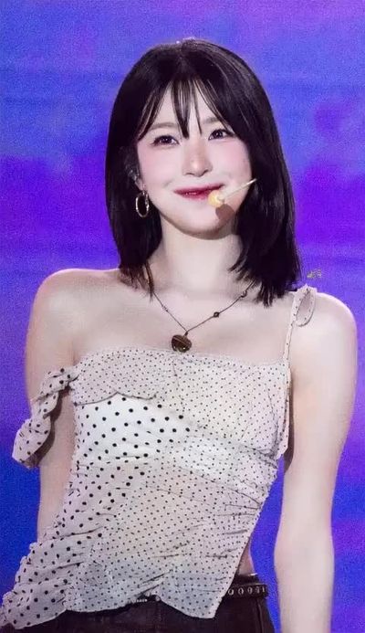 Jiheon - naked