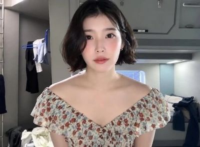 IU - naked