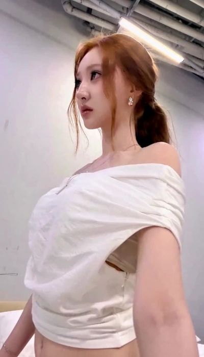 Hwiseo - blowjob