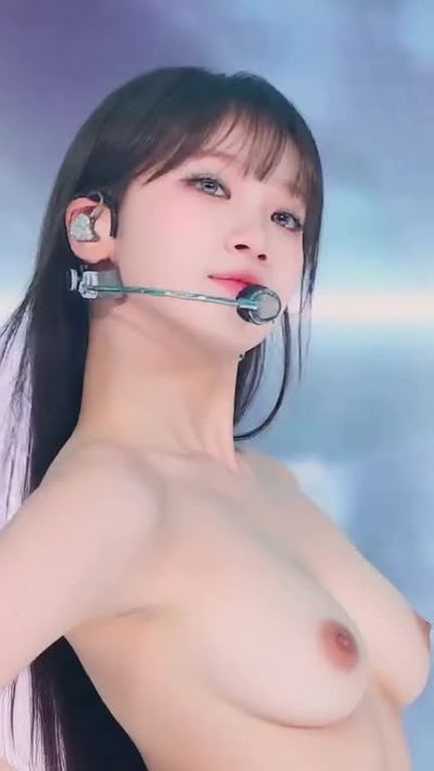 Chaewon - naked dance