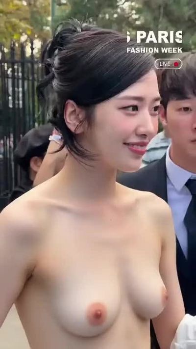 Yujin - shows tits