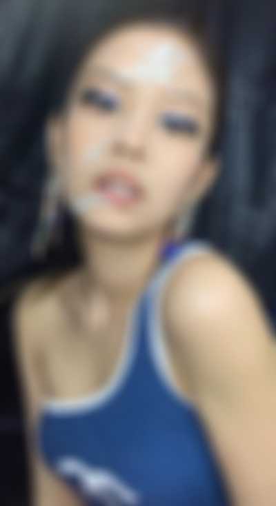 Jennie - bukkake