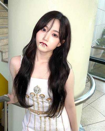 Haewon - slutty idol