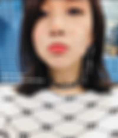 Mina - facial