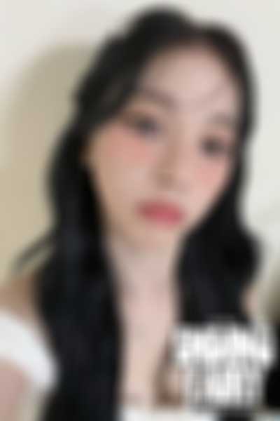 Karina - facial