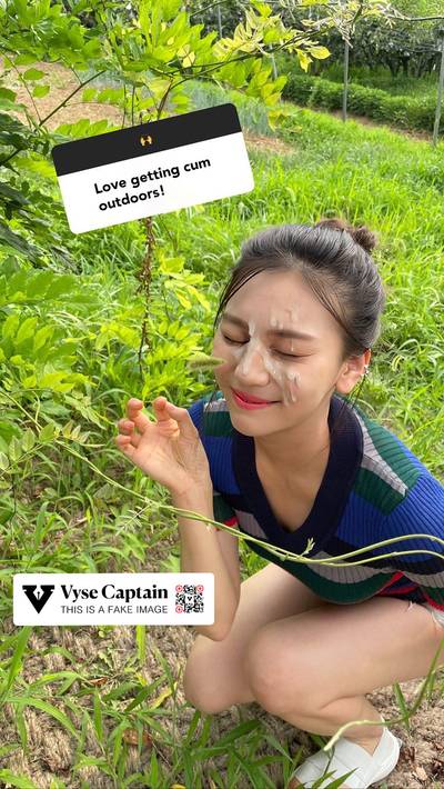 Umji - cum on face