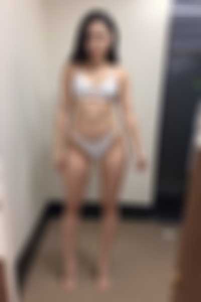 Hwasa - public nude