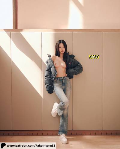 Wonyoung - shows tits