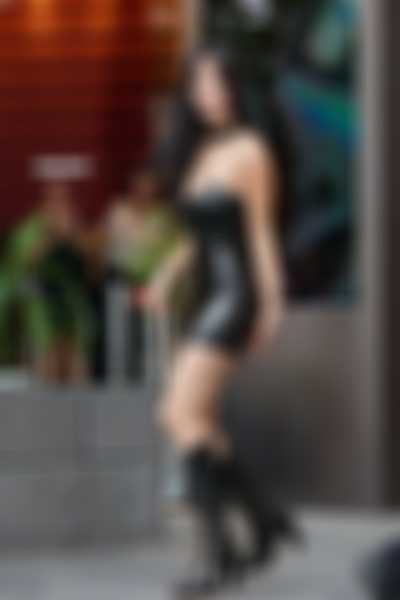 Minji - public nude
